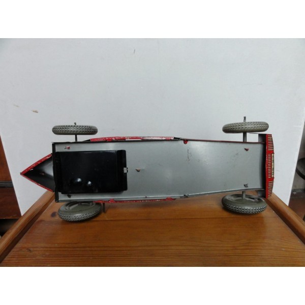 VOITURE DE COURSE DE MARQUE CR