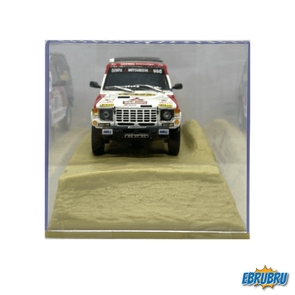 Mitsubishi Pajero - La légende du Dakar NOREV No 10