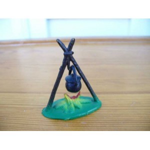 FEU DE CAMP AVEC CHAUDRON STARLUX