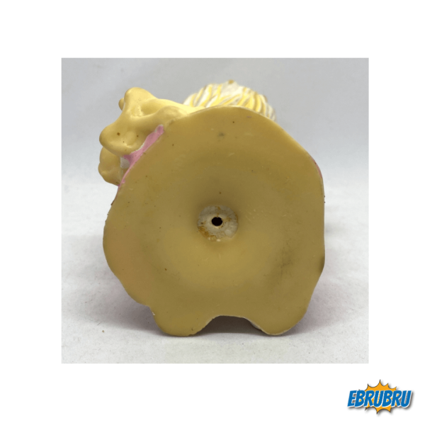 Petite fille en pyjama avec ourson - Poupée Pouet