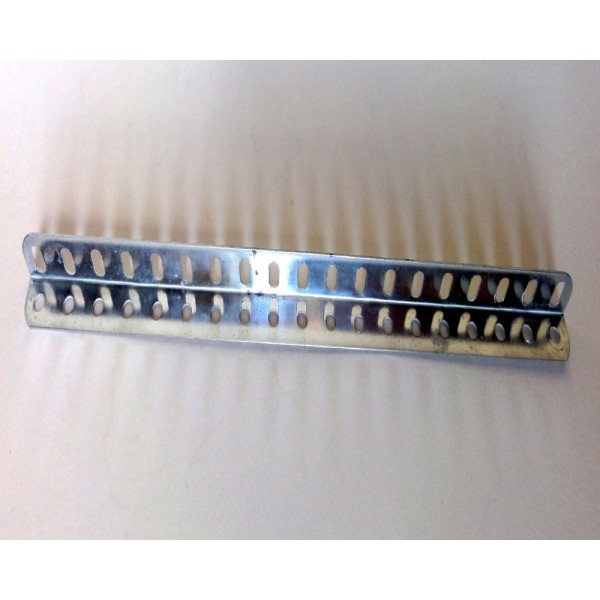 CORNIERE 19 TROUS 240 MM MECCANO