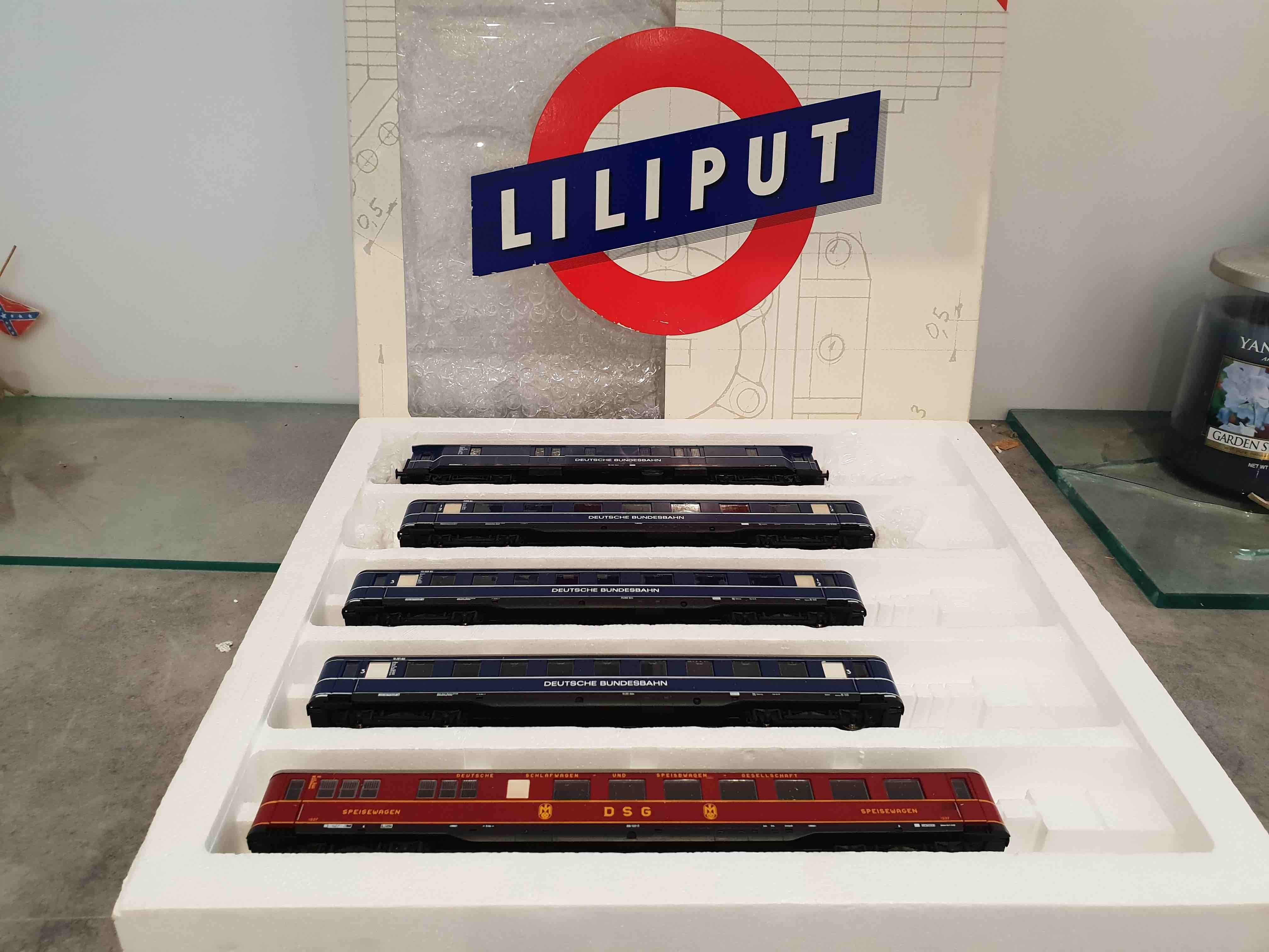 LILIPUT 838  VOITURES