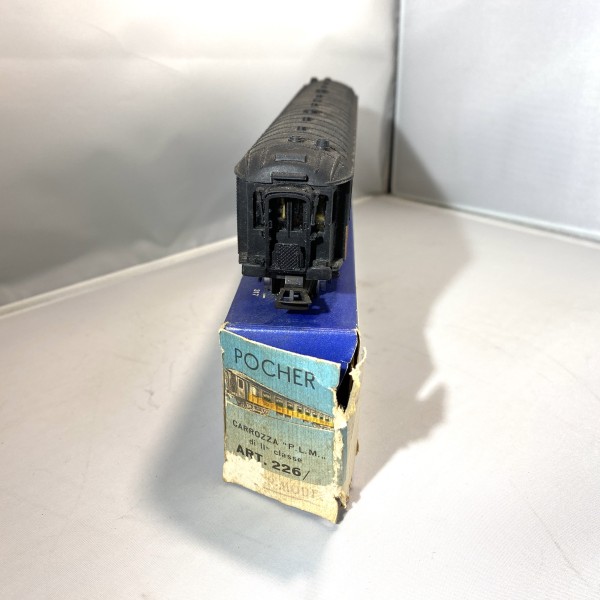 Voiture 2nde classe POCHER 226