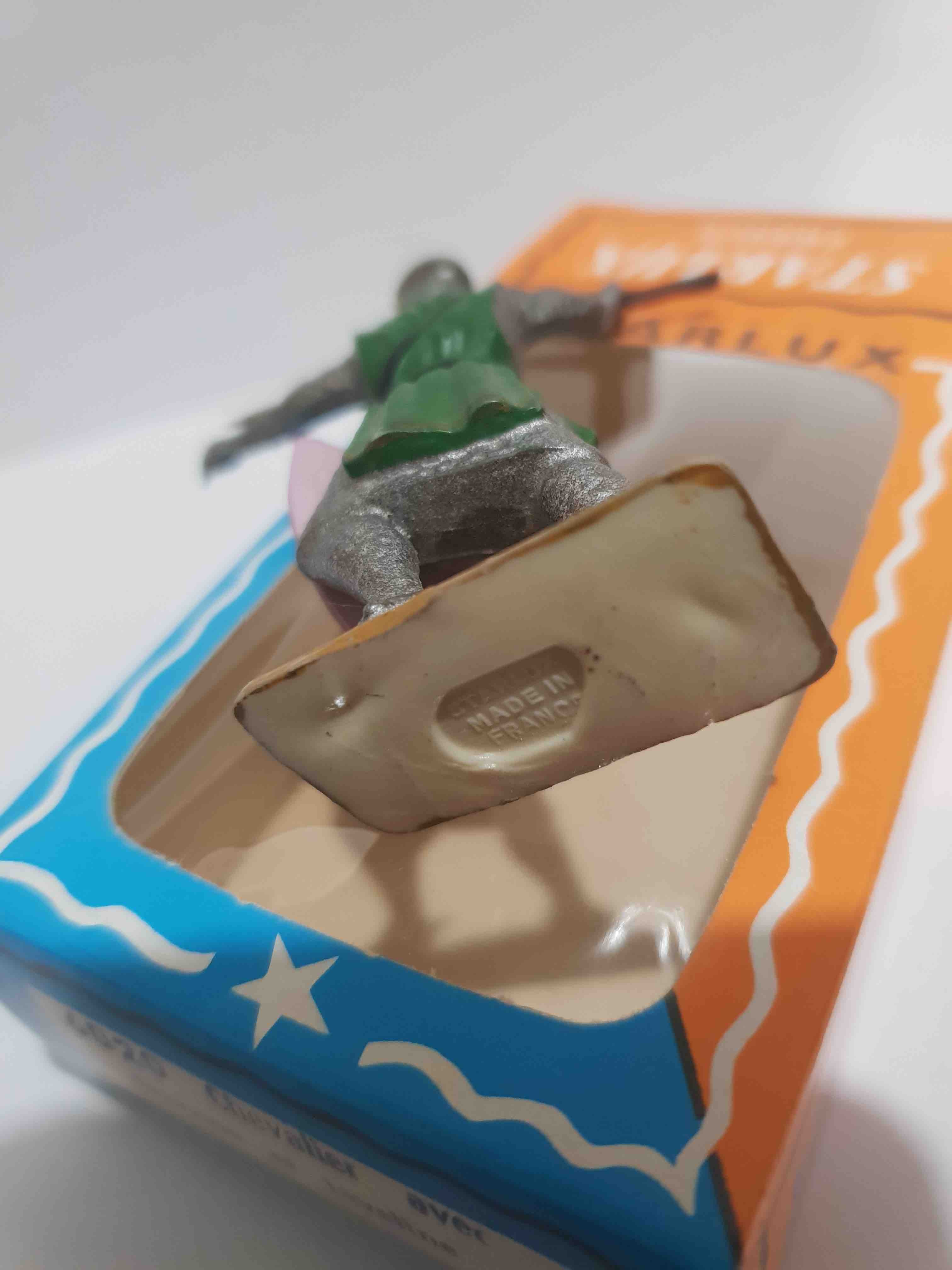 CHEVALIER ÉCUSSON JAVELINE STARLUX PIEDS BLANC RÉF 600 MOYEN ÂGE