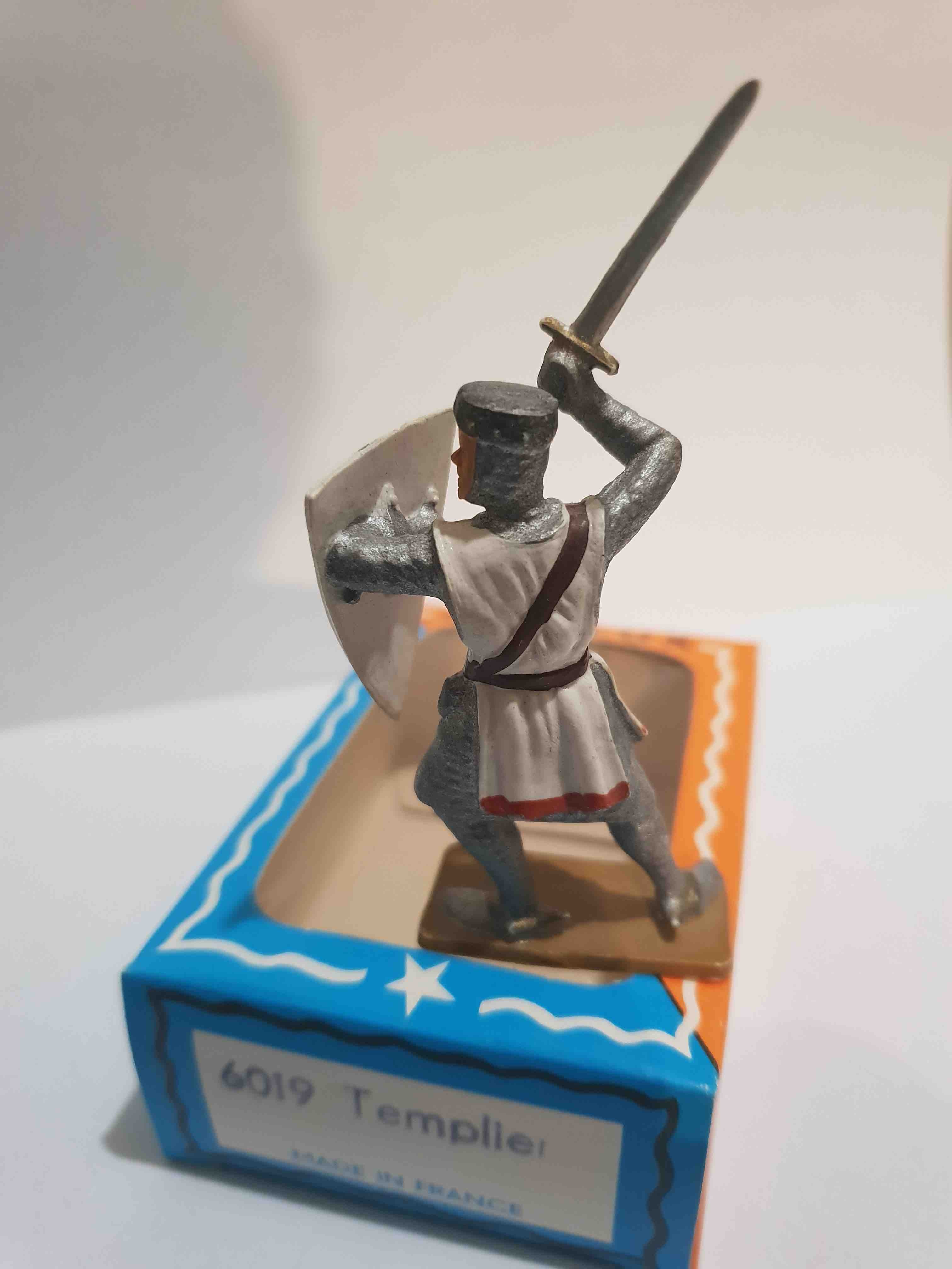 TEMPLIER PIEDS BLANC STARLUX MOYEN ÂGE RÉF 6019