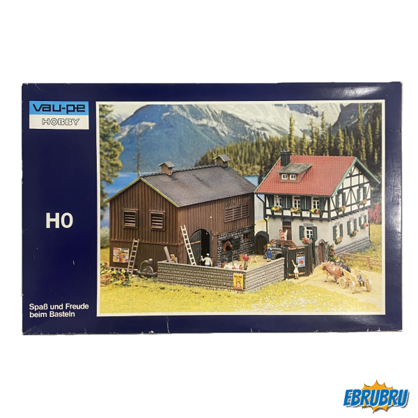 Ferme avec grange VAU PE Hobby 8157