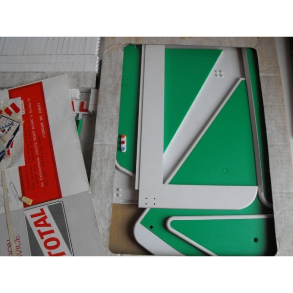 GRANDE STATION TOTAL MONT BLANC 1/43 EME