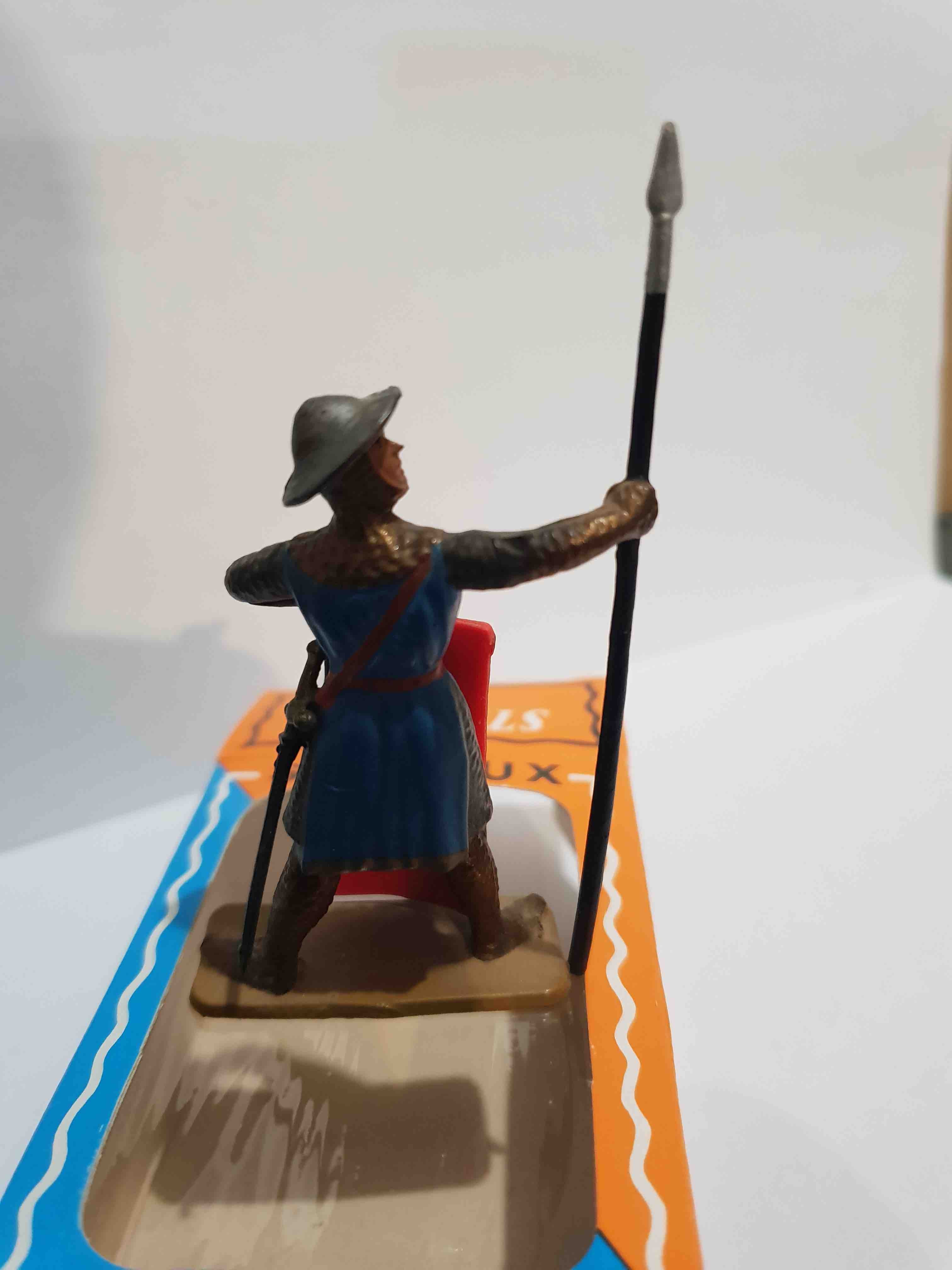 PIQUIER PIEDS OR STARLUX MOYEN ÂGE RÉF 6017