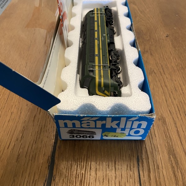 MÄRKLIN 3066 série 204 008 Nohab SNCB vert/jaune Boîte d'origine