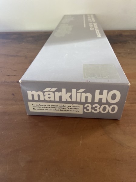 Deux  crocodiles H0 AC MÄRKLIN 3300 BR Be 6/8 & BR 194 des CFF/DB MÄRKLIN 3300