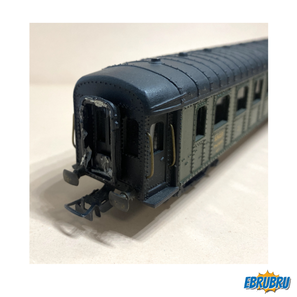 Voiture à bogie B9myfi - 2ème cl sanitaire Sncf SMCF 472