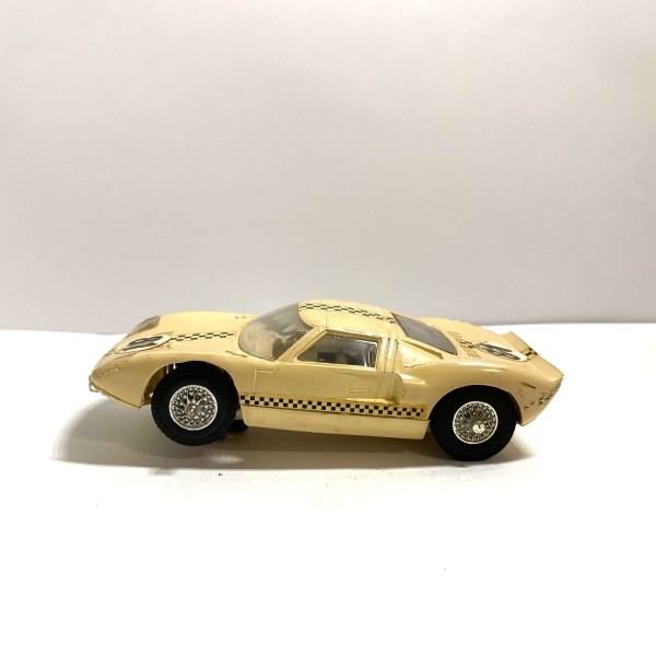 Ford GT Beige - Damiers - JOUEF 365