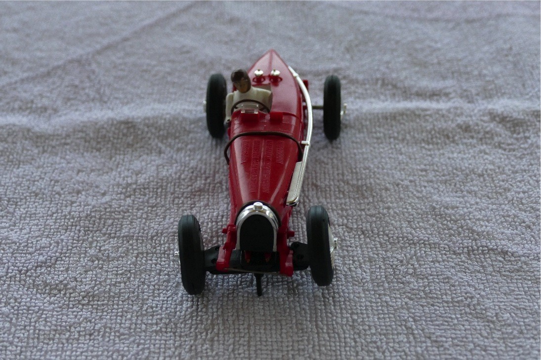 C 70  BUGATTI TYPE 59 SCALEXTRIC ROUGE DE HAVILLAND