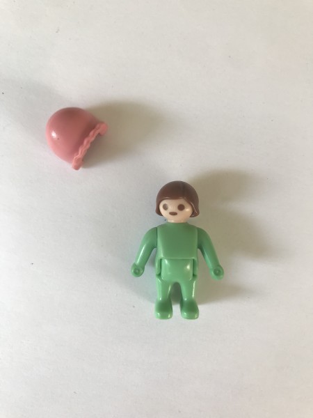 Bébé habit vert Playmobil 5510