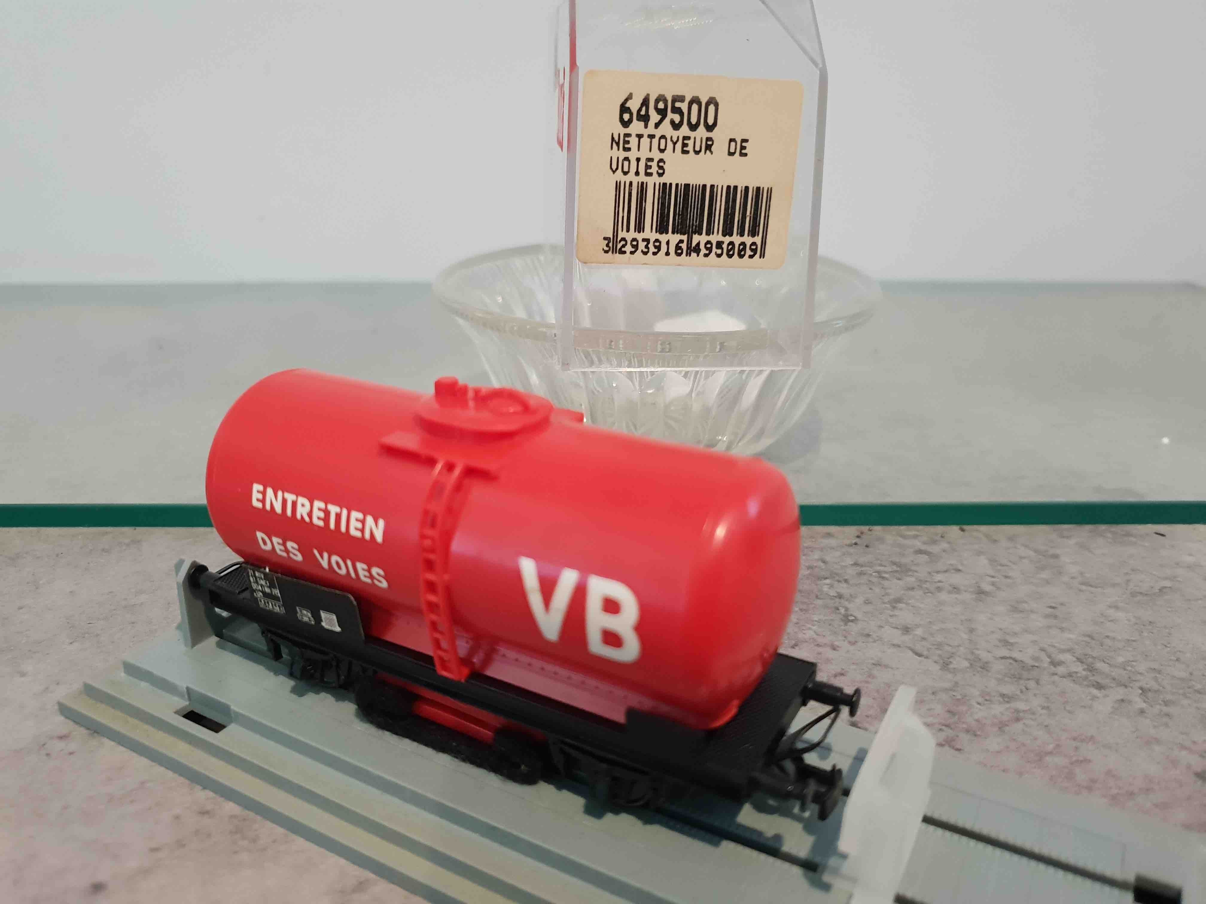 JOUEF 649500 WAGON NETTOYEUR DE VOIES