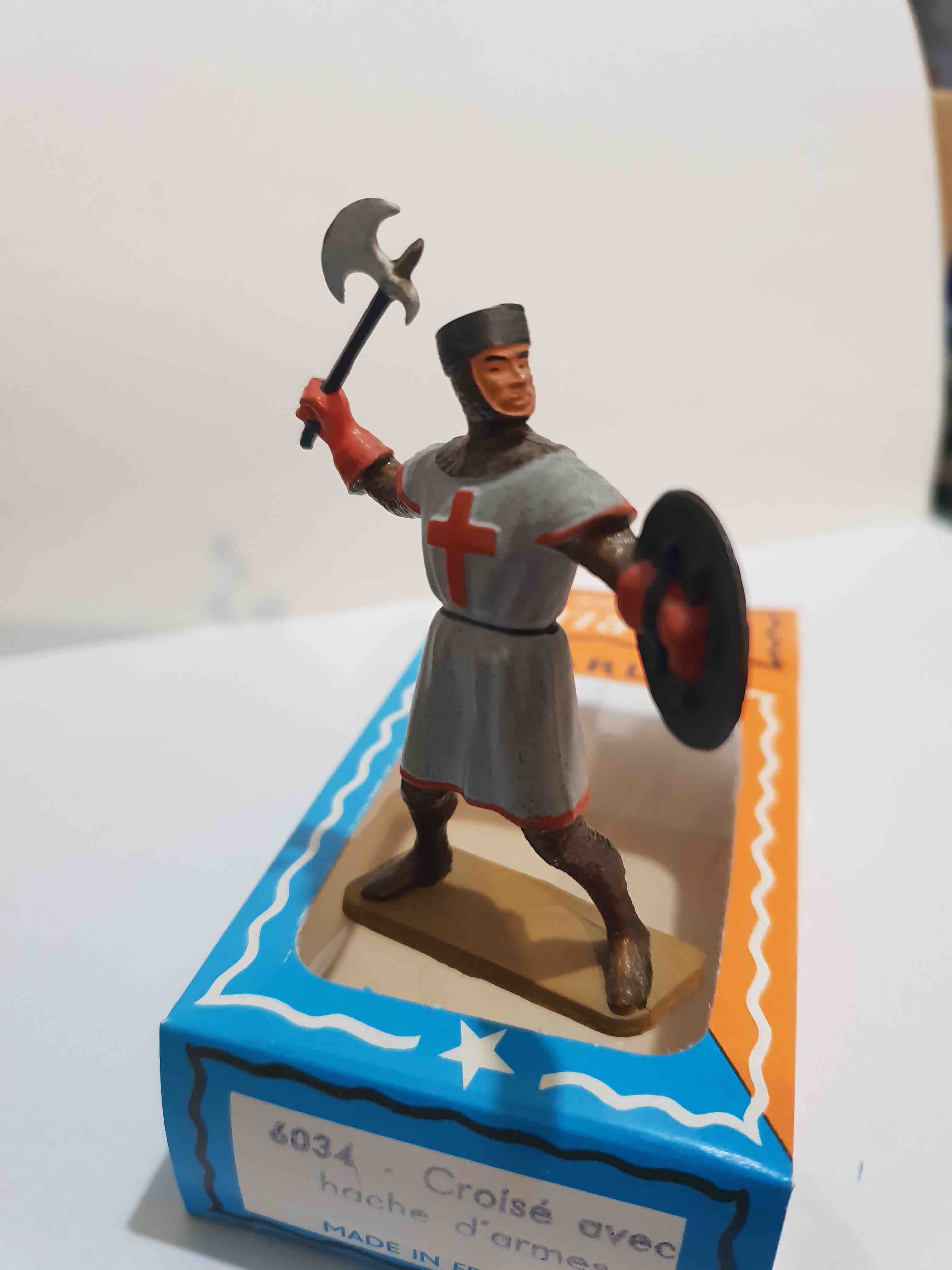 CROISÉ AVEC HACHE D'ARMES STARLUX MOYEN ÂGE REF 6034