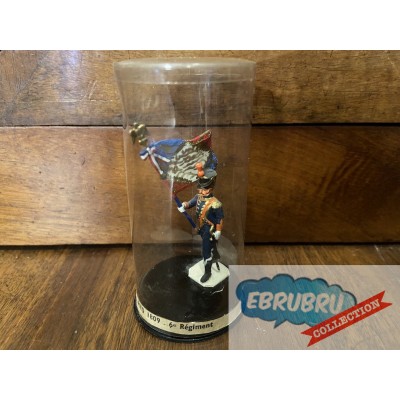 MDM EMPIRE 40MM ARTILLEURS A PIED 1809 6E REGIMENT DRAPEAU