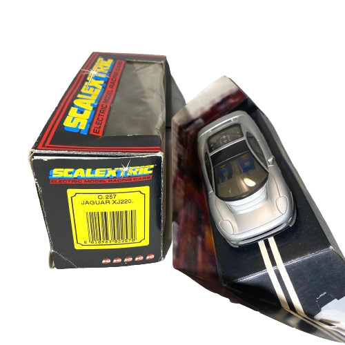 Jaguar XJ220 grise SCALEXTRIC C257
