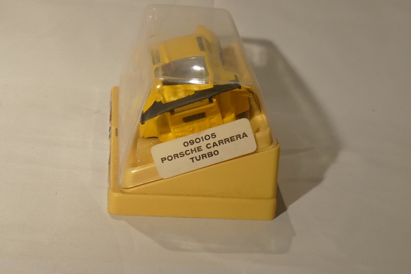 PORSCHE CARRERA TURBO JAUNE SCALEXTRIC