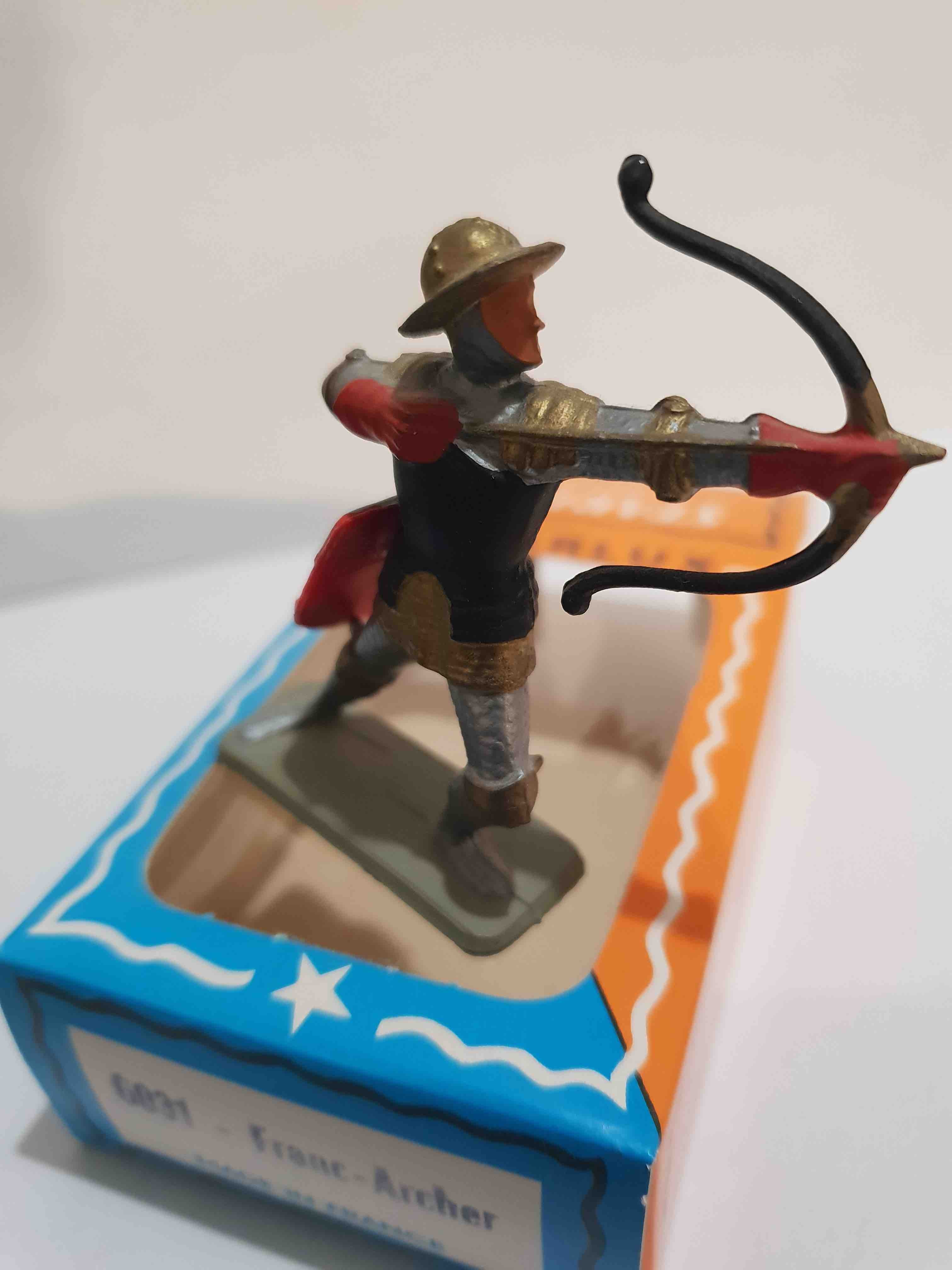 FRANC ARCHER  PIEDS GRIS MOYEN ÂGE STARLUX RÉF 6031