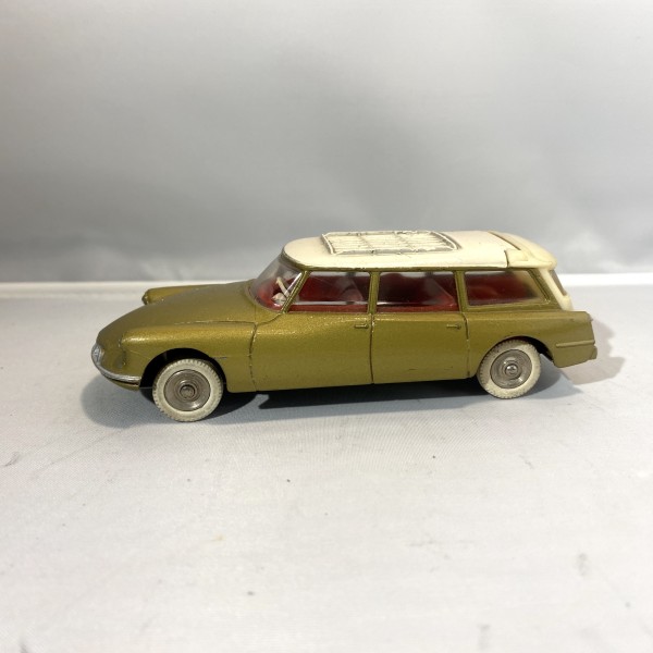 Citroen break Id 19 DINKY TOYS 556