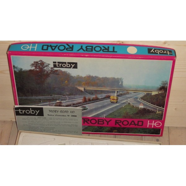 COFFRET TROBY ROAD HO VOITURE 404 SLOT