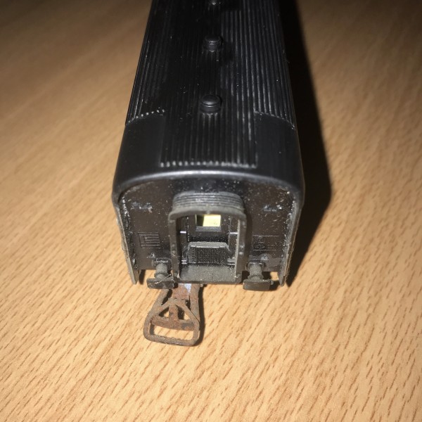 Voiture A8 SNCF Des Inox JOUEF Réf 463