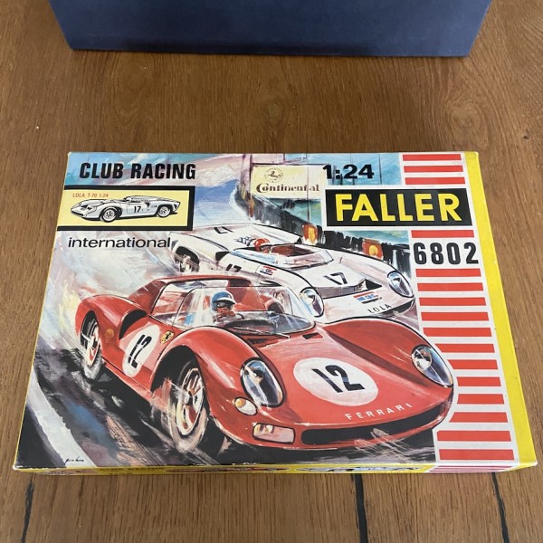 Lola T70 / 2 FALLER 1:24 Club Racing 6802 en boite