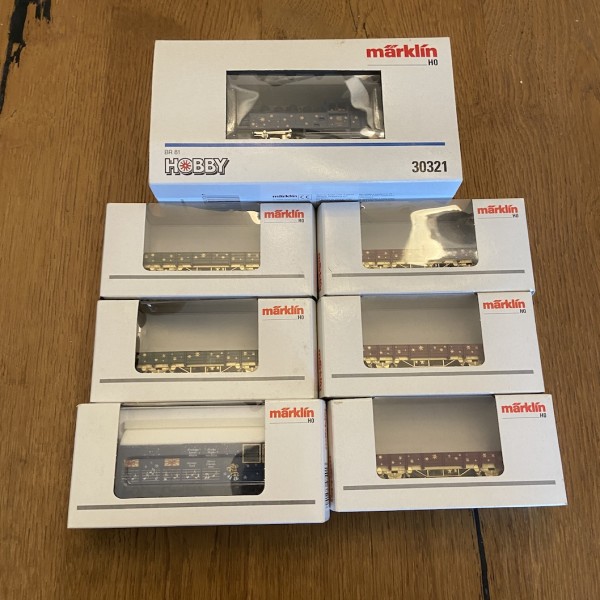 Marklin le train de Noel ref 30321  7 pièces   Weihnachtszug