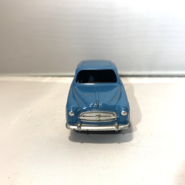 Peugeot 403 DINKY TOYS 24B