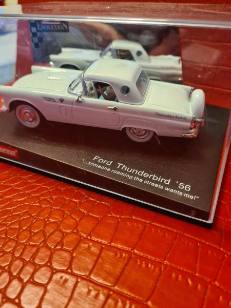 EVOLUTION FORD THUNDERBIRD 1956 CARRERA REF 25465