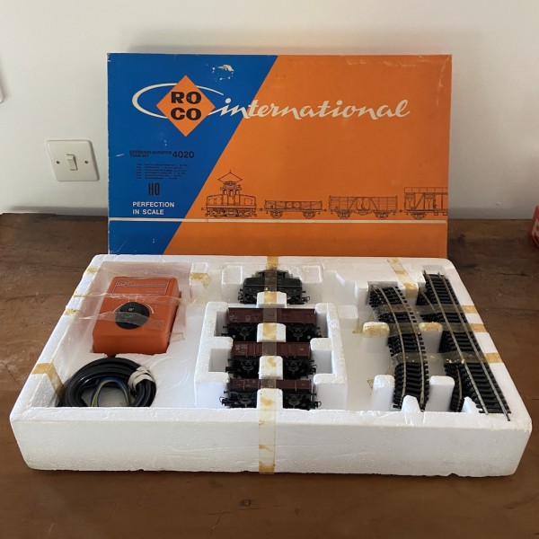 SET TRAIN ROCO 4020 HO  AVEC LOCOMOTIVE BR 169