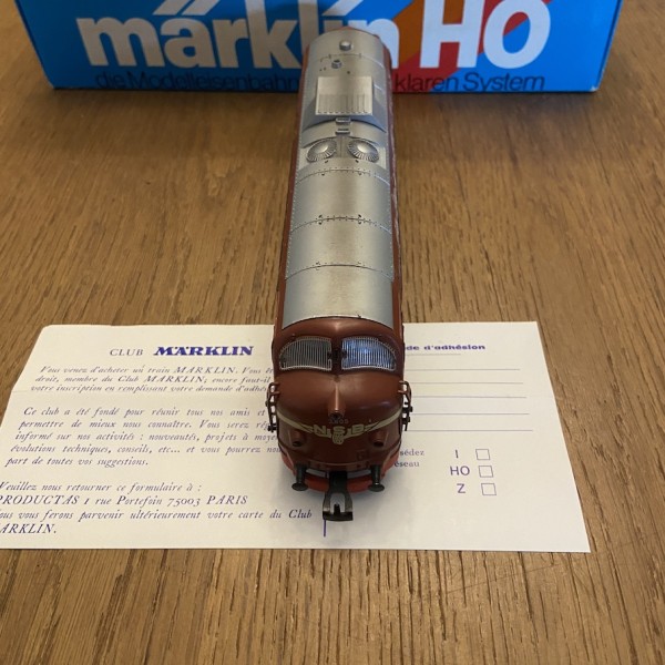 Loco diesel norvégienne Märklin 3143 BR 3.605 - Di 3 NSB brun  boite d'origine H0