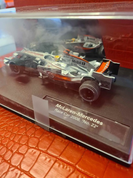 EVOLUTION MC LAREN MERCEDES RACE CAR 2008 NO 22 CARRERA REF 27277