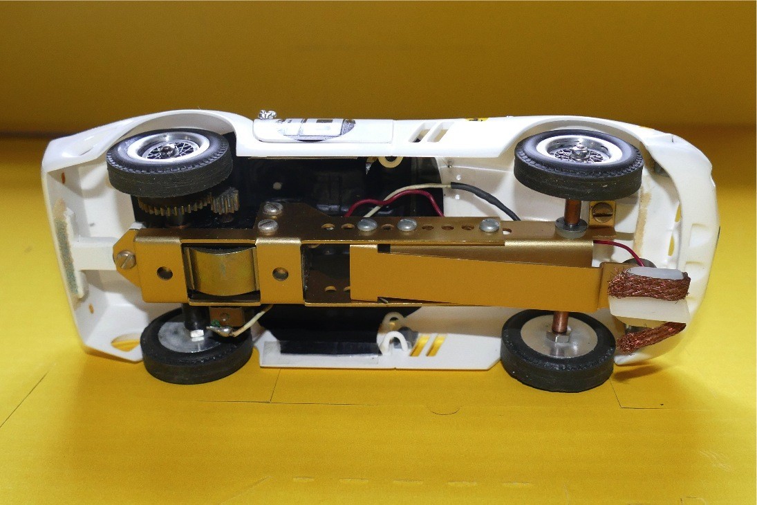 FERRARI 250 GTO  BLANCHE FUJIMI SCALE 1/24 SLOT CAR