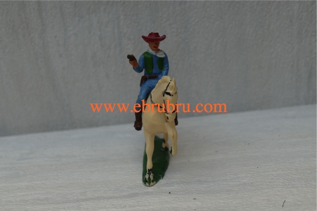 CAVALIER COWBOY TIREUR REVOLVER DEVANT BLEU STARLUX RÉF 415