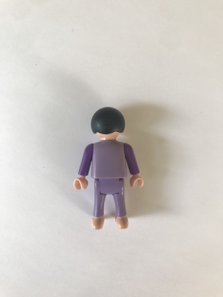 Garçon brun, vêtements violets, pieds nus Playmobil 5312 / 7920