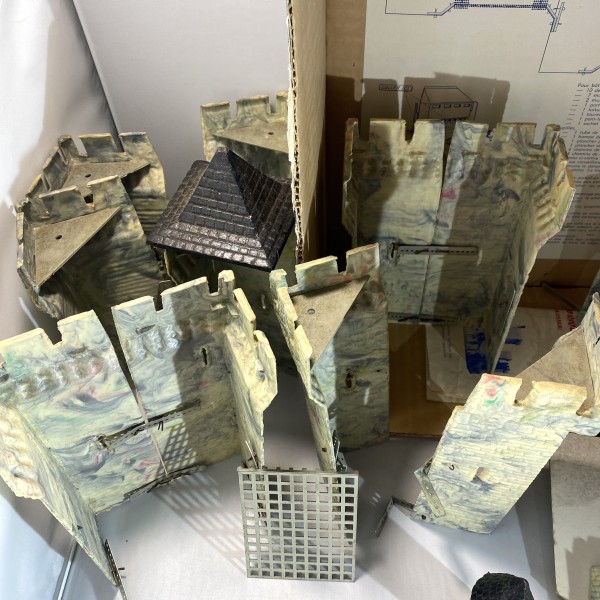 Château du Guesclin ELASTOLIN