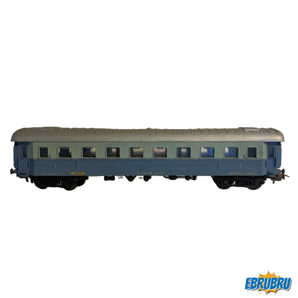 Voiture voyageurs LIMA 