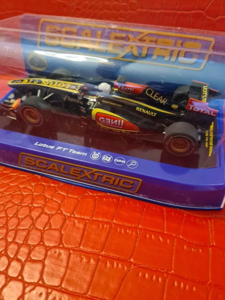 LOTUS F1 TEAM 2013 KIMI RAIKKONEN NO 7 SCALEXTRIC REF C3364