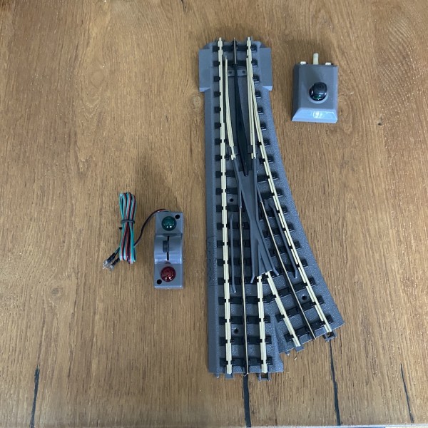 Rails aiguillage gauche   MTH RealTrax 0-72 réf 40-1021