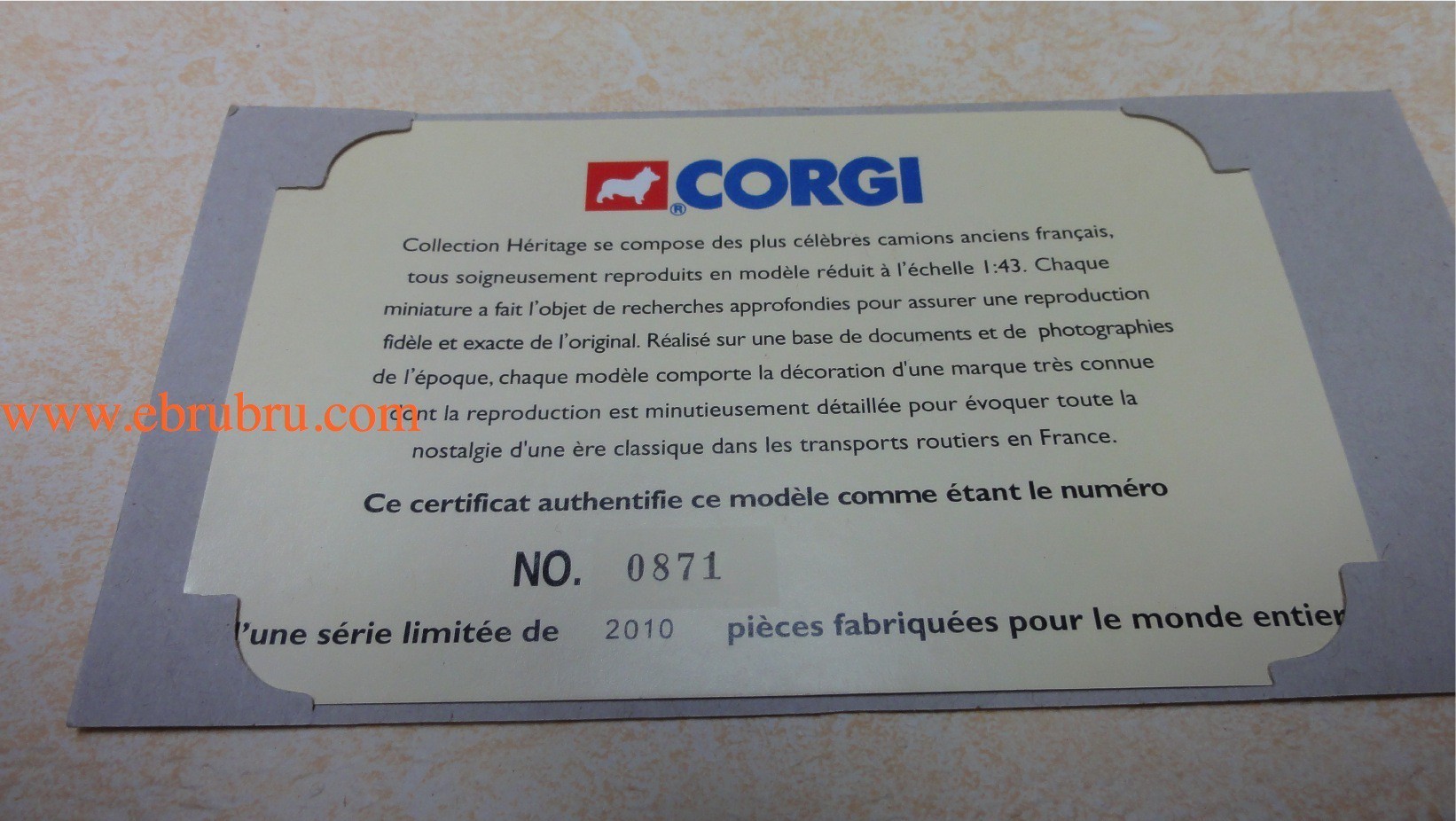 CAMION PEUGEOT D3A FARAGHI VINS SUPERIEURS  Réf : EX70629 CORGI 1/43