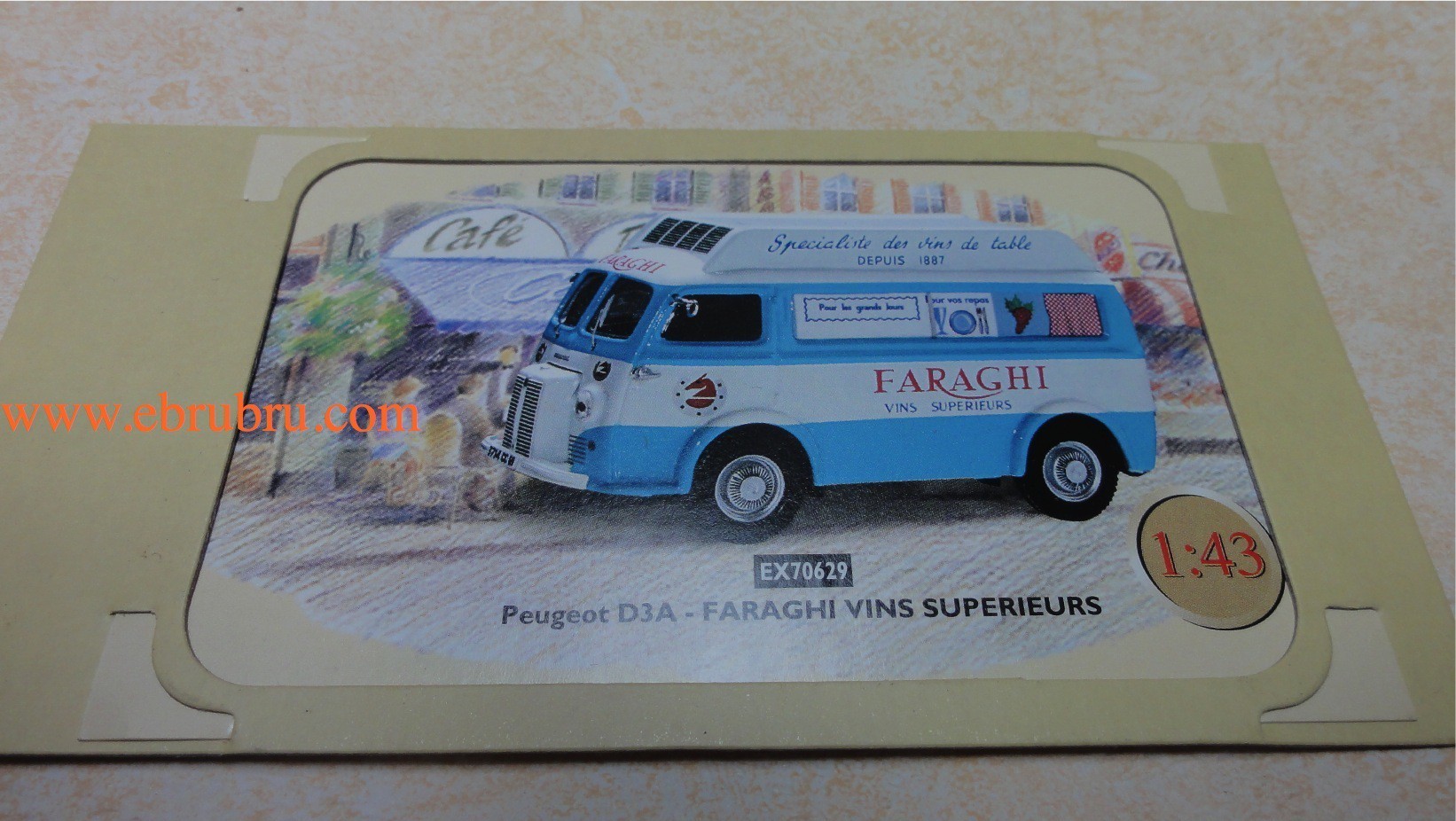 CAMION PEUGEOT D3A FARAGHI VINS SUPERIEURS  Réf : EX70629 CORGI 1/43