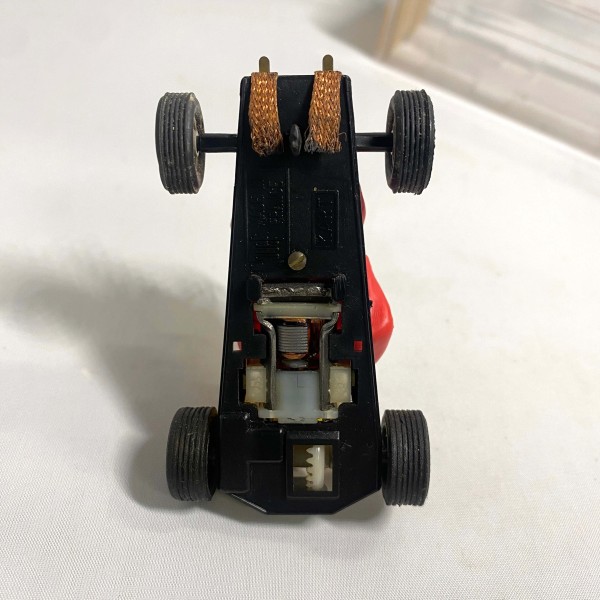 Kart  rouge Jouef record 64 ref 3681