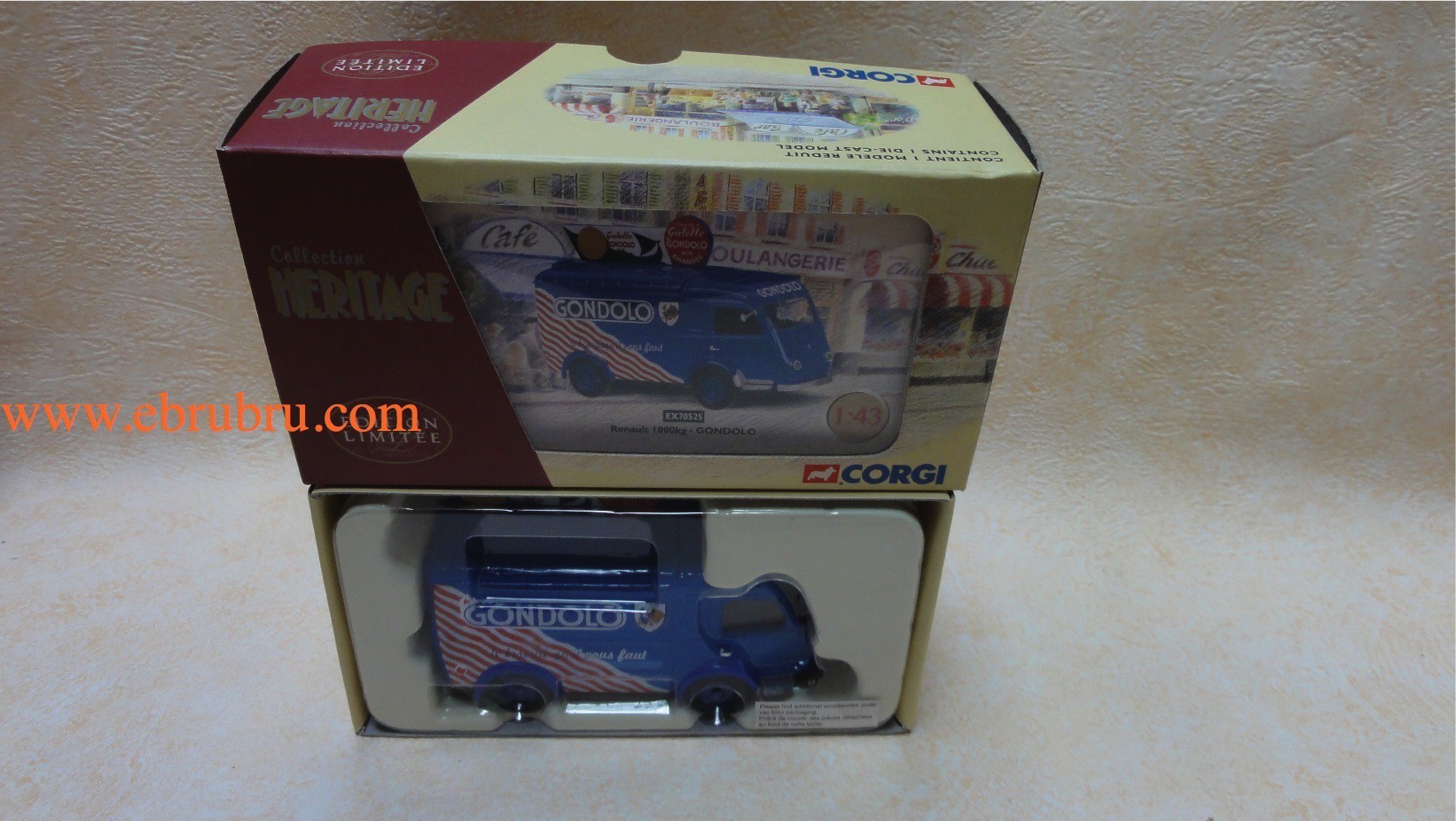 CAMION RENAULT 1000 Kg GONDOLO  Réf : EX70525 CORGI 1/43