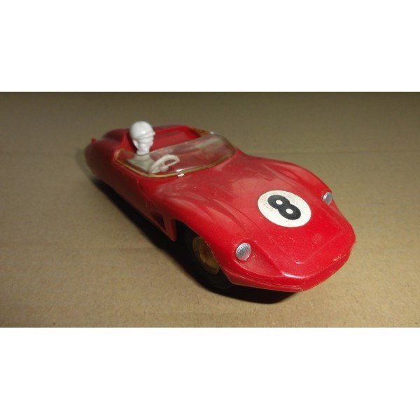 DB PANHARD ROUGE CIRCUIT 24 RÉF 8301