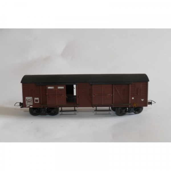 WAGON  COUVERT TP  A BOGIES MARQUE VB REF 650 PLM