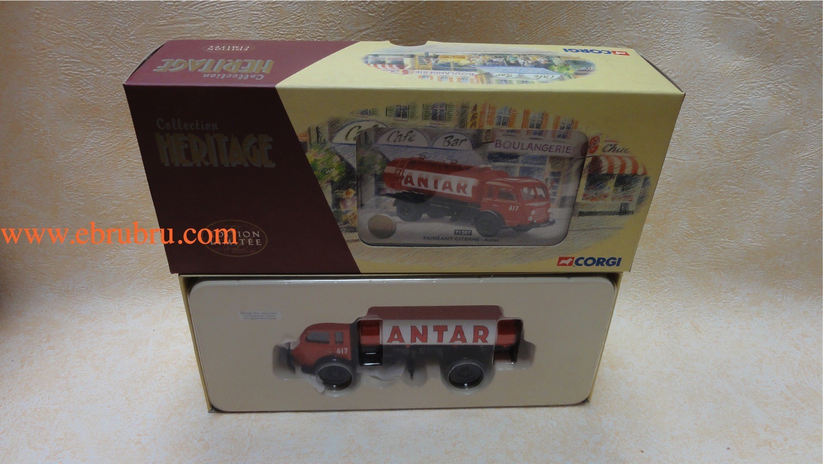 CAMION FAINEANT CITERNE ANTAR Réf : 71207 CORGI 1/50