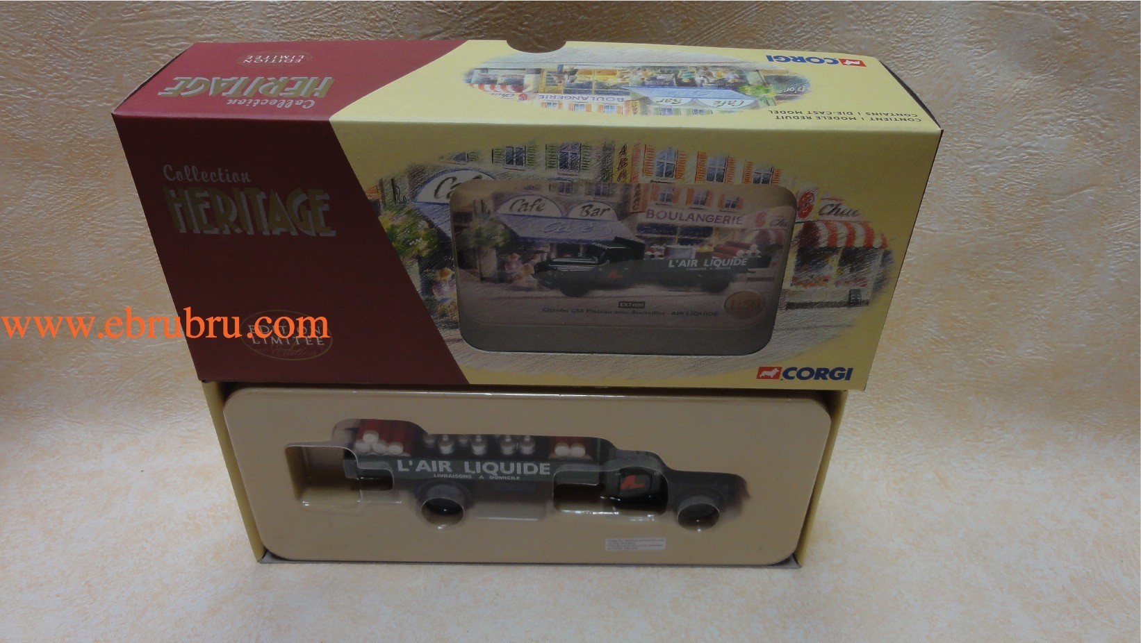 CAMION CITROEN C55 PLATEAU AVEC BOUTEILLES AIR LIQUIDE Réf : EX74005 CORGI 1/50