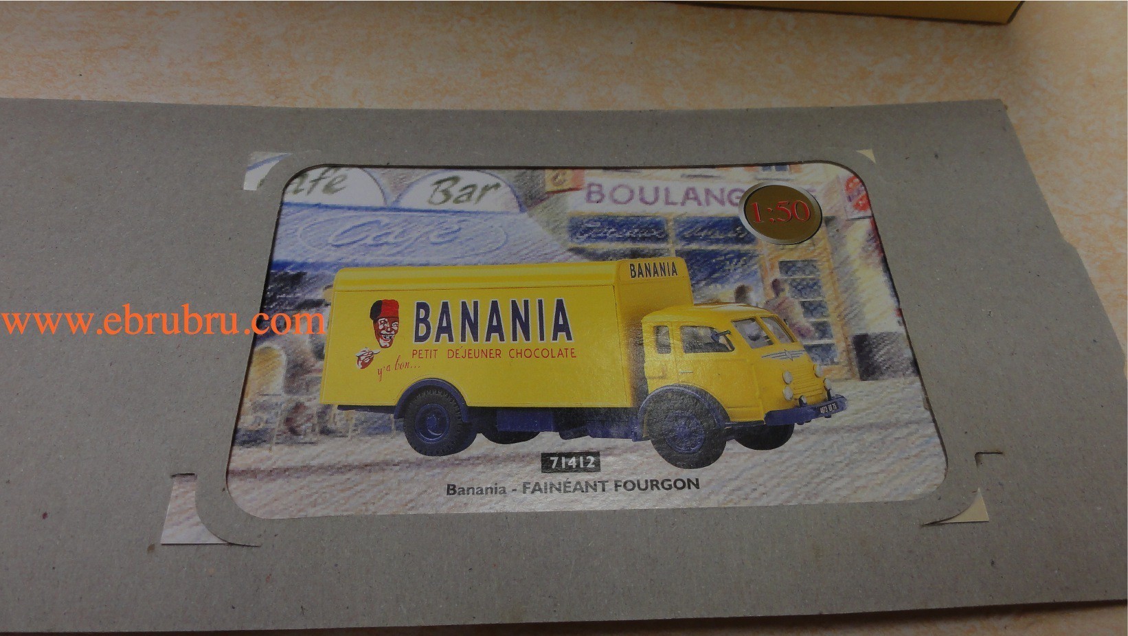 CAMION BANANIA FAINEANT FOURGON  Réf : 71412 CORGI 1/50